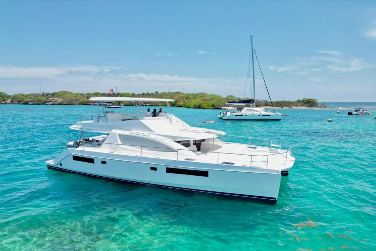 Elite Big Bucks Power Catamaran image 2