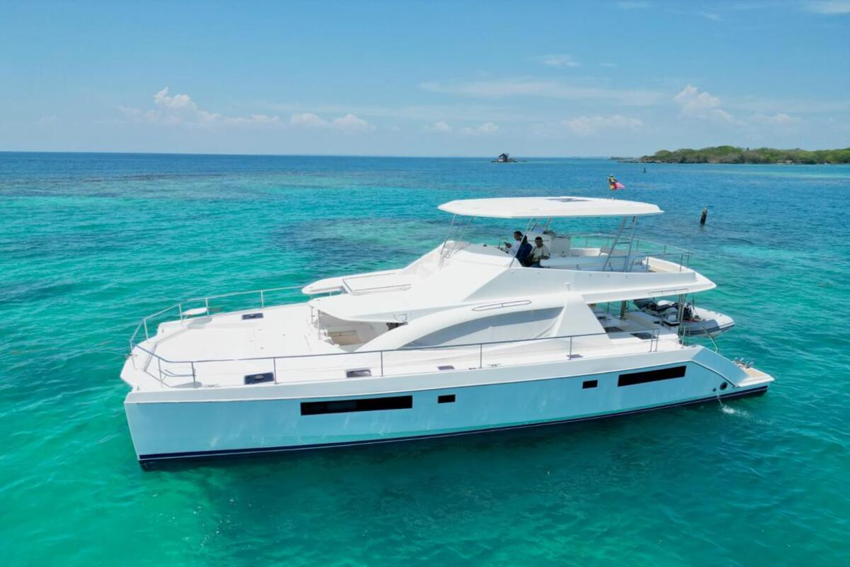 Elite Big Bucks Power Catamaran image 4