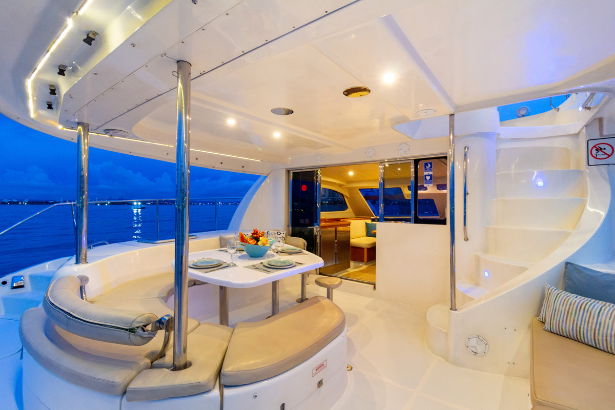 Elite Hope  Power Catamaran image 4