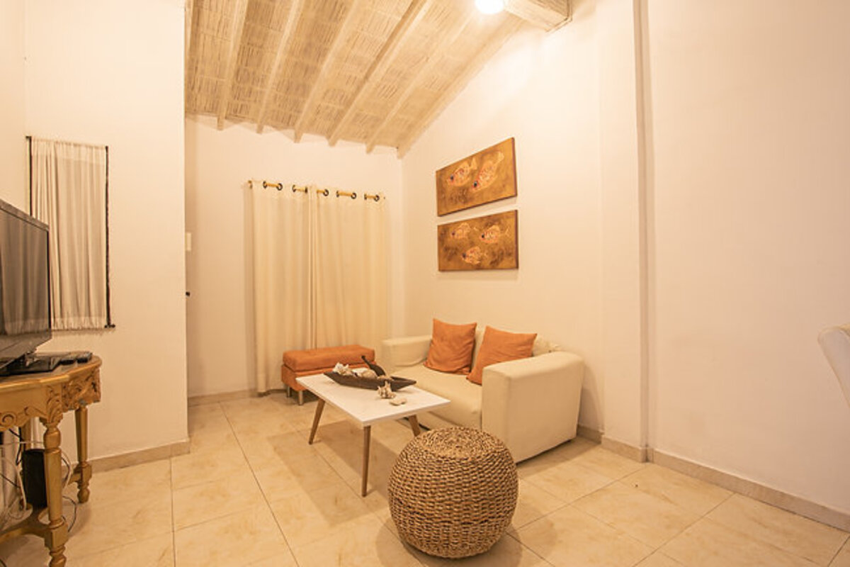 Charming 3 Bedroom in the Old City image 9