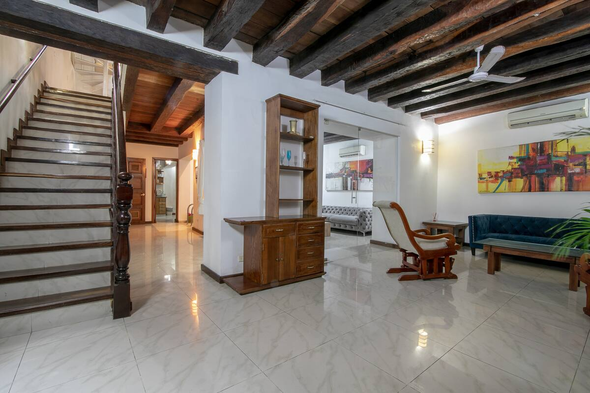 4 Bedroom Old City Beautiful House image 8
