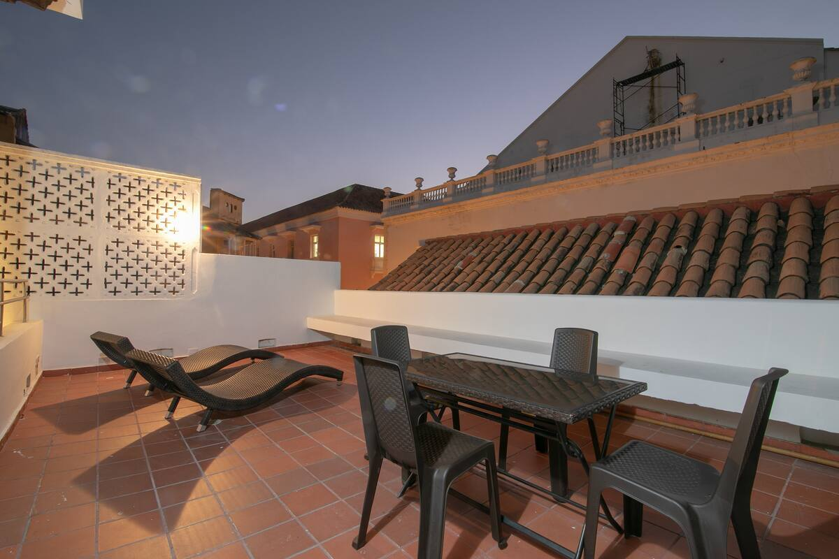 4 Bedroom Old City Beautiful House image 9
