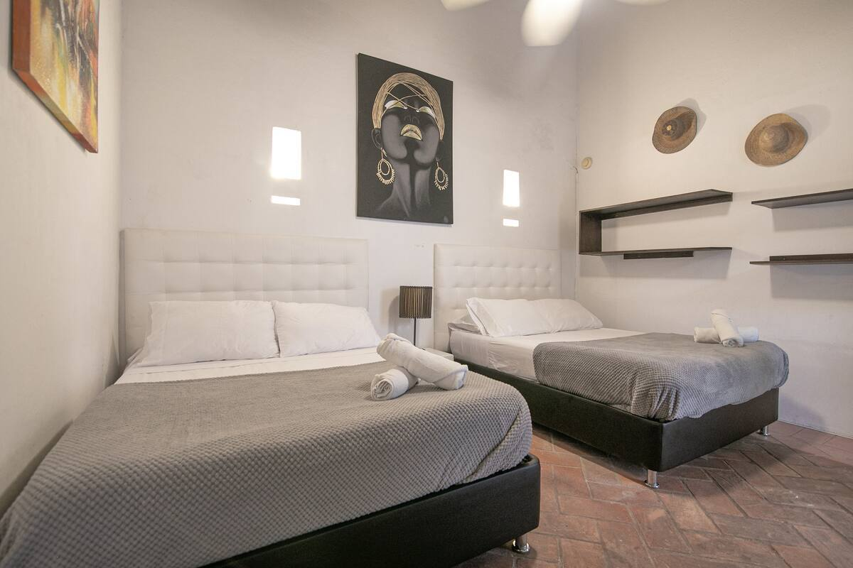 Old City 4 Bedroom Mansion image 4
