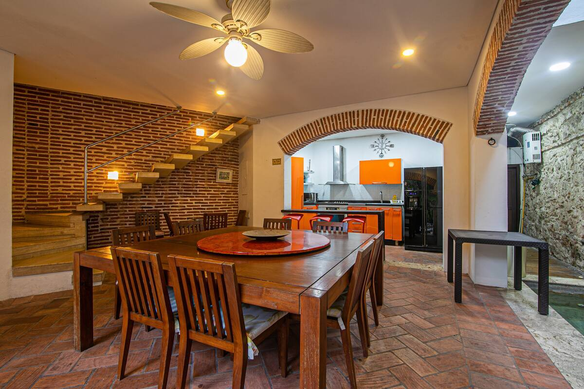 Old City 4 Bedroom Mansion image 6