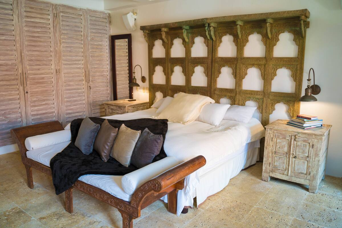 4 Bedroom Beautiful House in Old City image 2