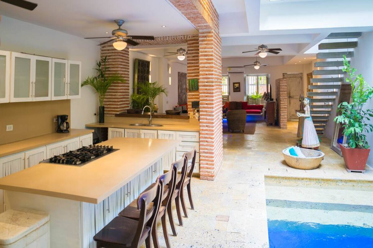 4 Bedroom Beautiful House in Old City image 6