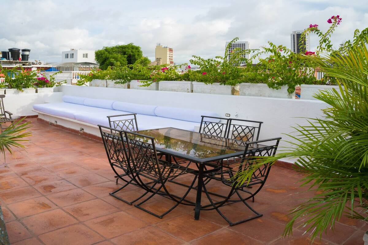 4 Bedroom Beautiful House in Old City image 8