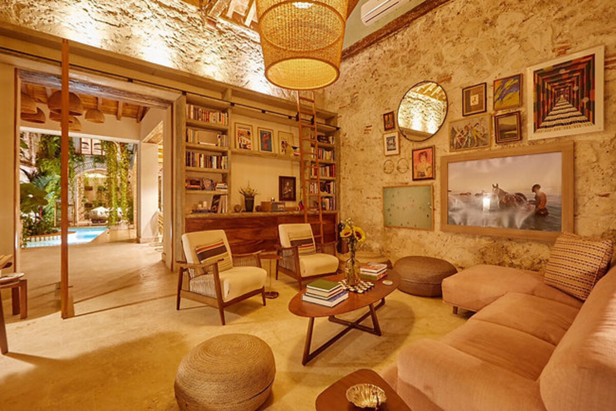 4 Bedroom Luxury Villa in Old City image 7