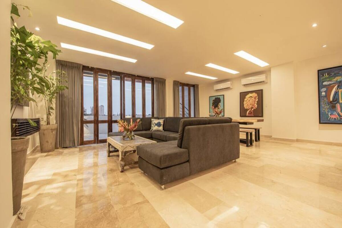 Modern 7 Bedroom Mansion in Old City image 4
