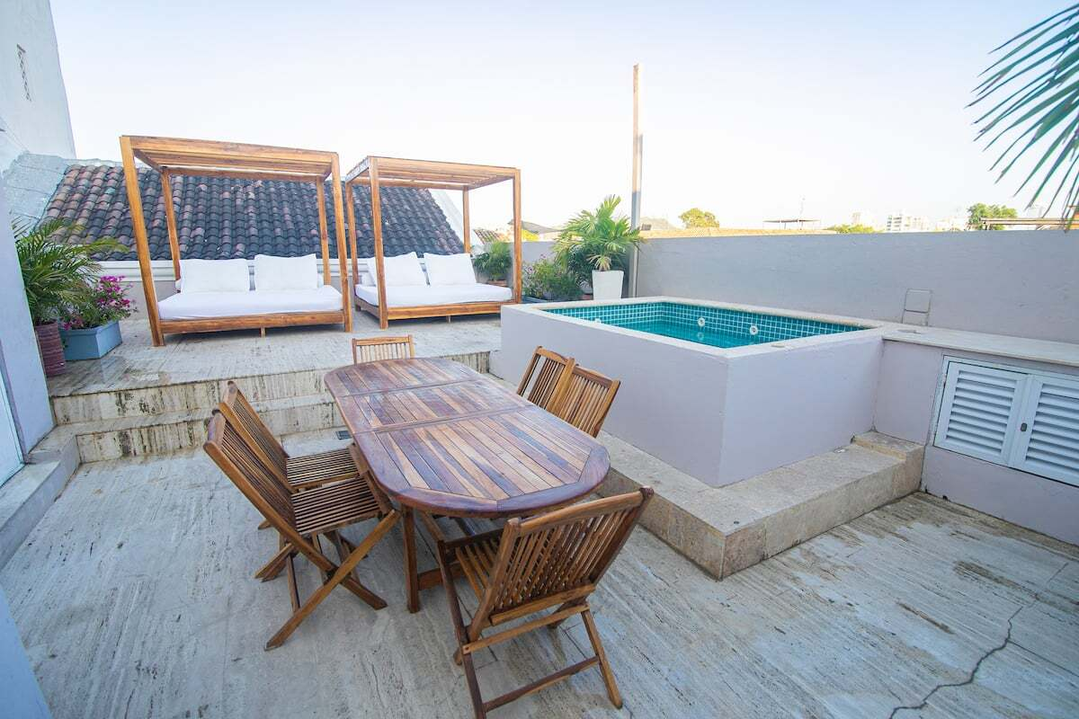 Beautiful 5 Bedroom House in Old City image 10