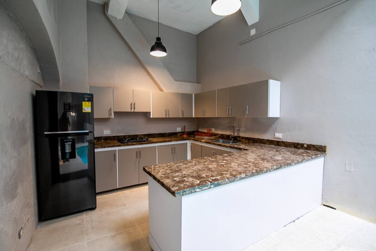 Beautiful 5 Bedroom House in Old City image 5