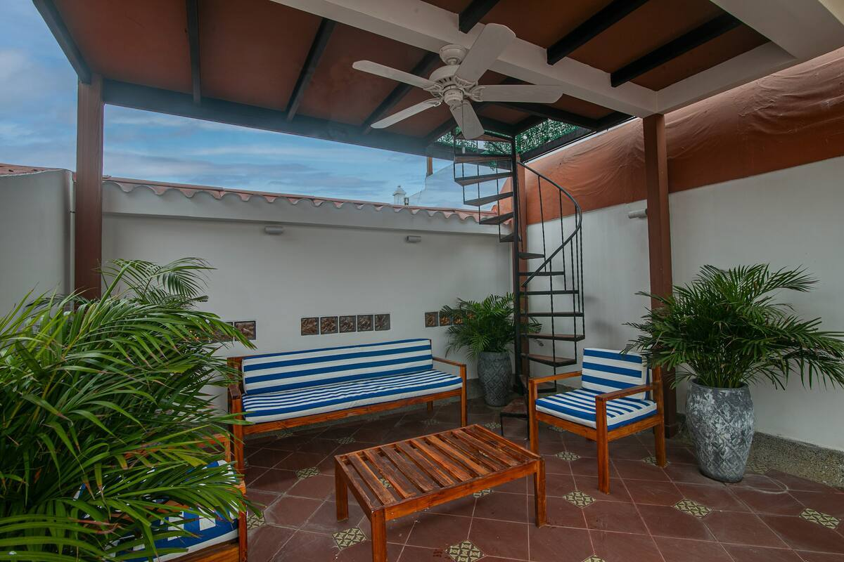 Luxury 5 Bdrm Villa Walled City/Getsemani image 10