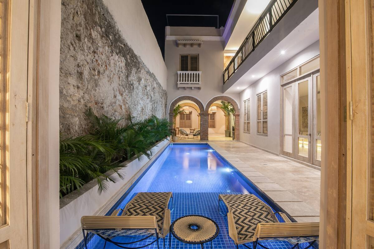 7 Bedroom Luxury Villa in Walled City image 1