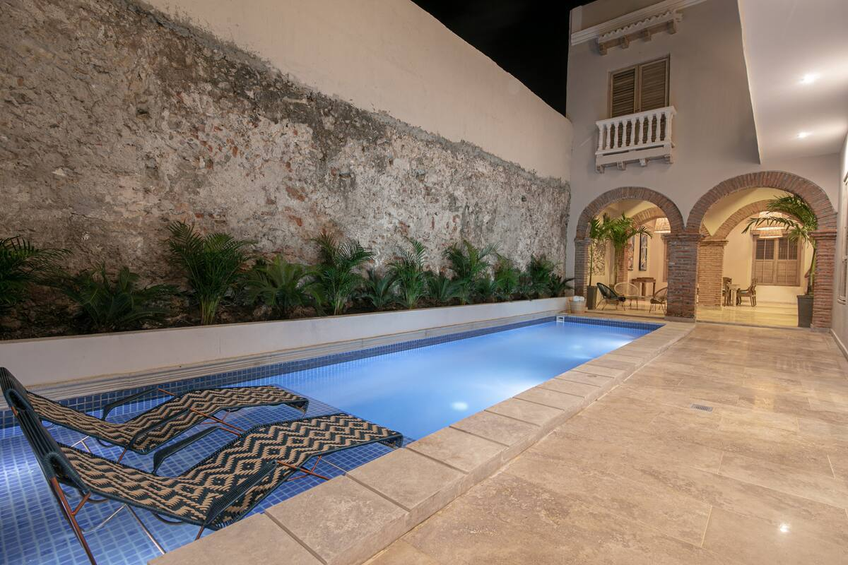 7 Bedroom Luxury Villa in Walled City image 2