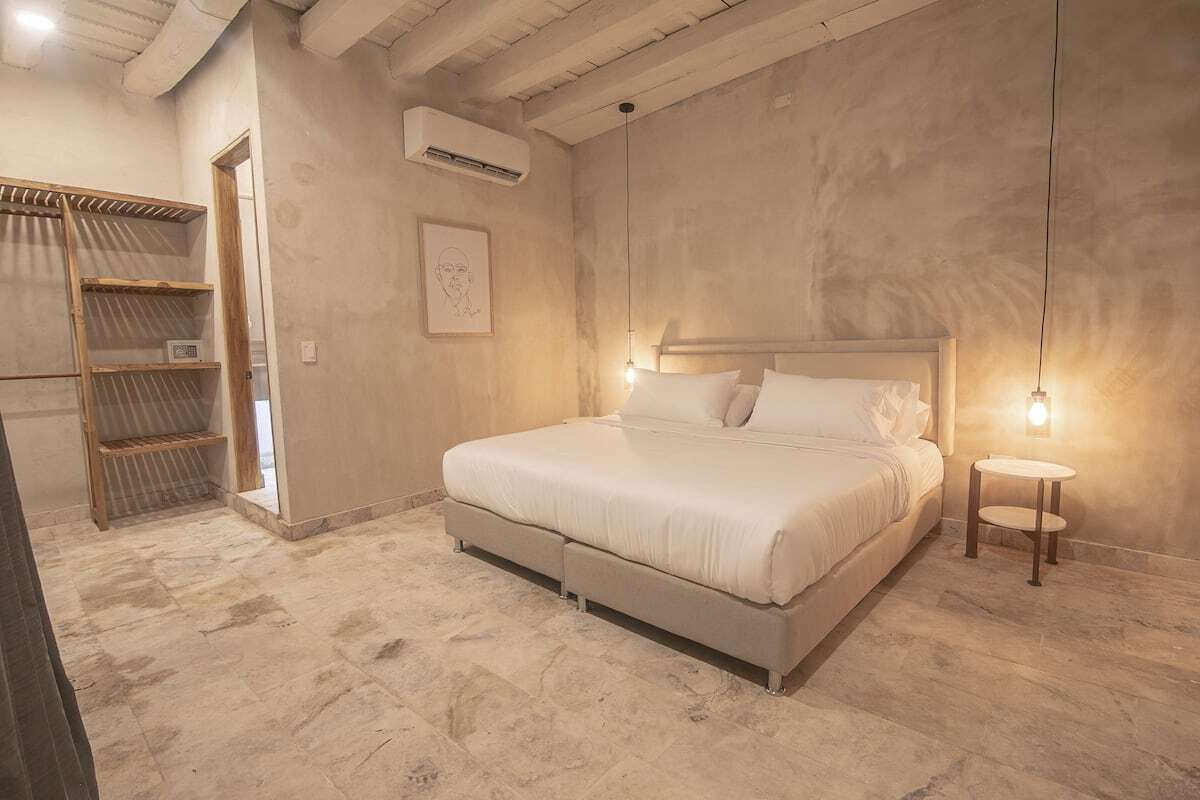 Luxury 8 Bedroom Mansion Old City image 7