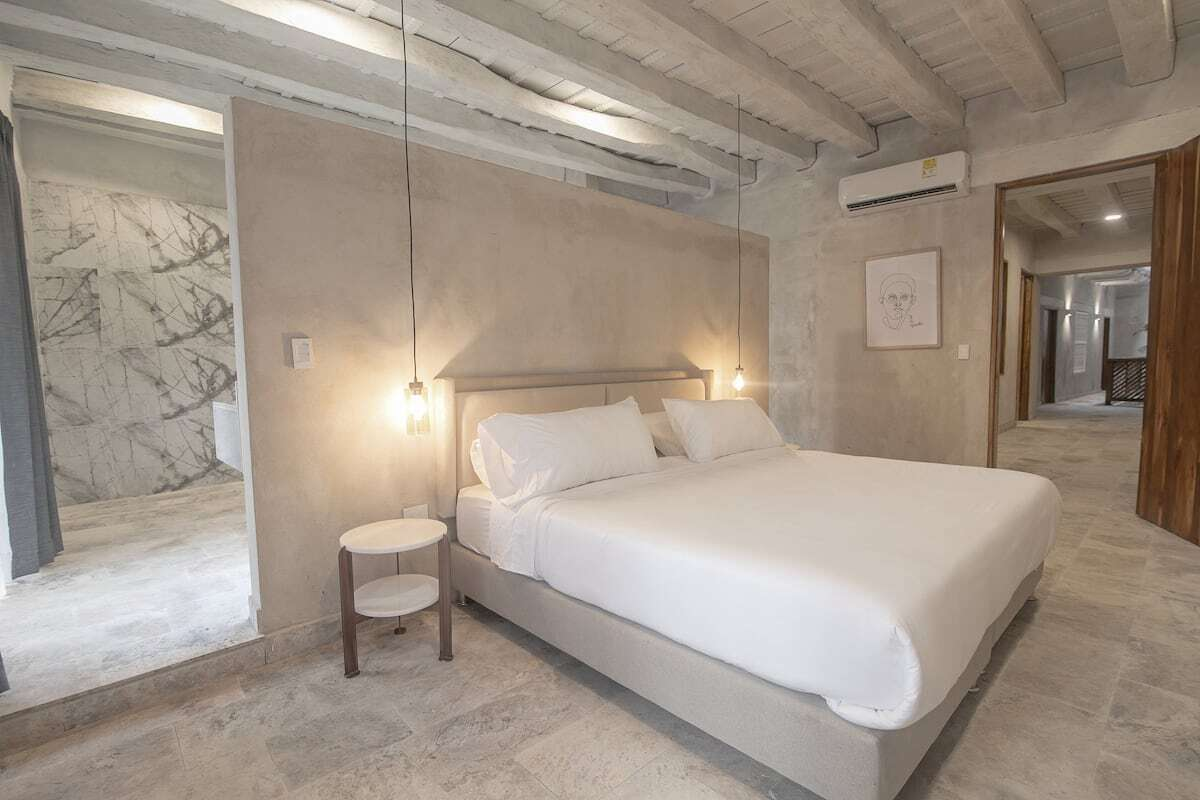 Luxury 8 Bedroom Mansion Old City image 9