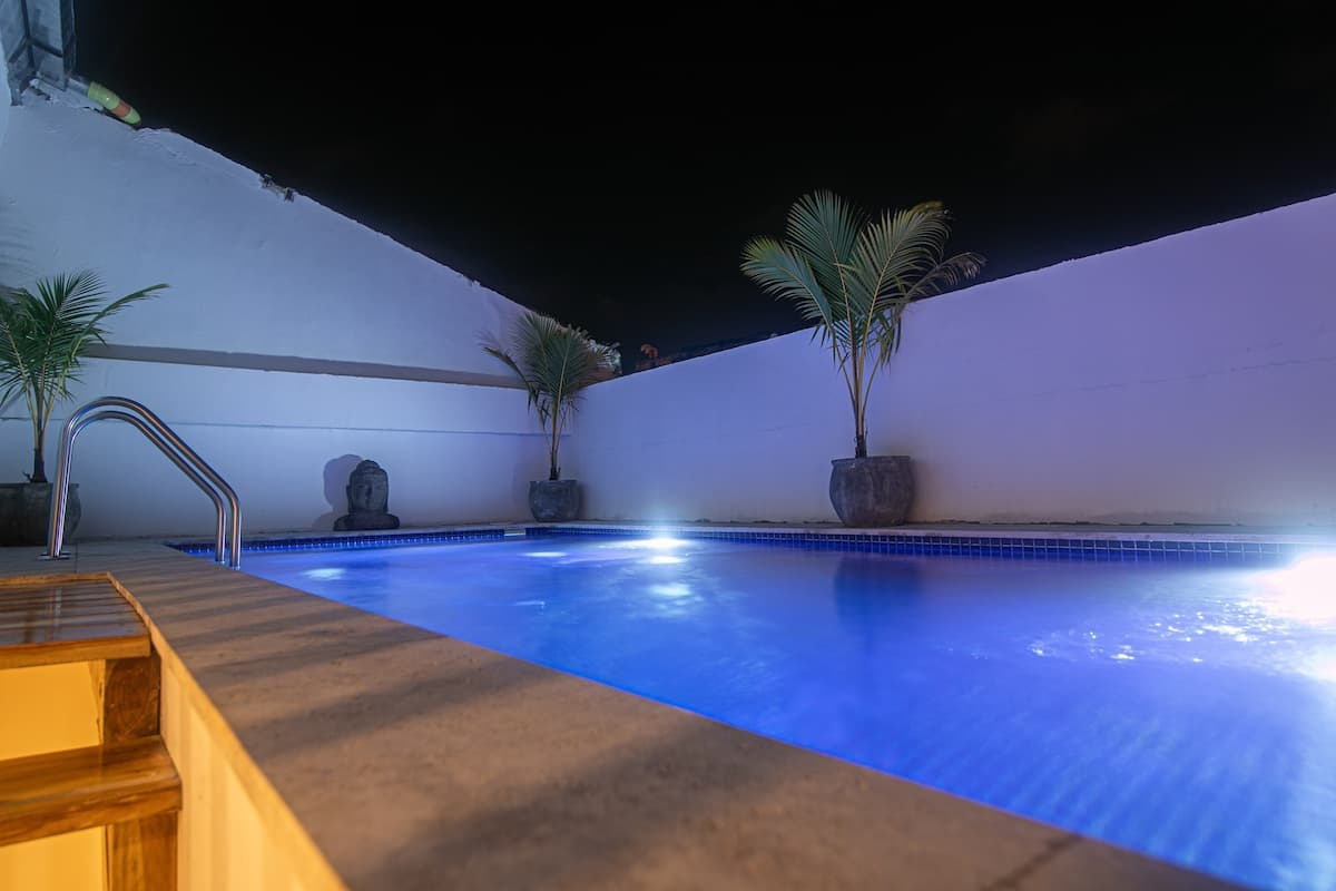 9 BR Clock Tower Apt with Private Pool image 1