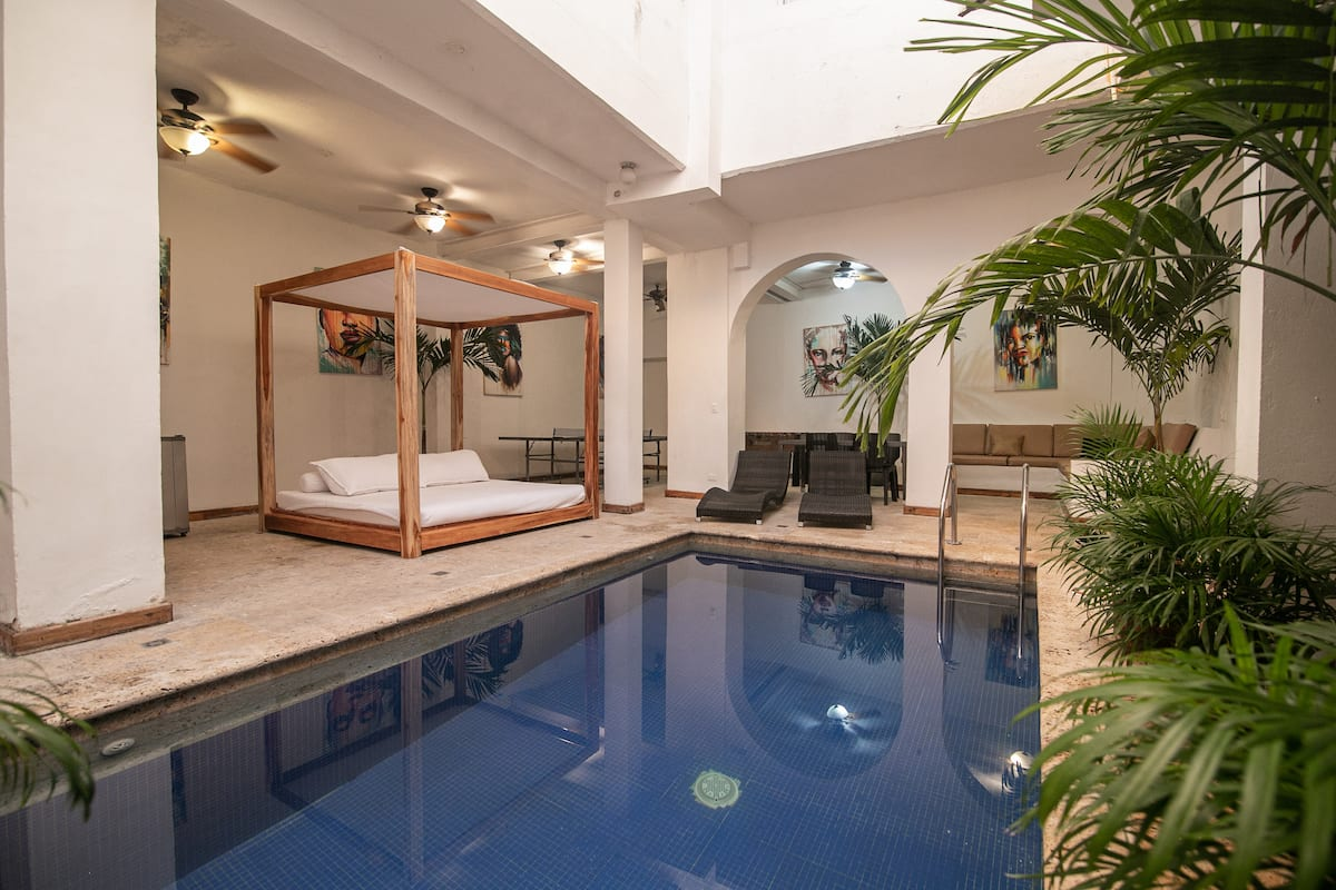 Beautiful 13 BR House in the Old City image 1