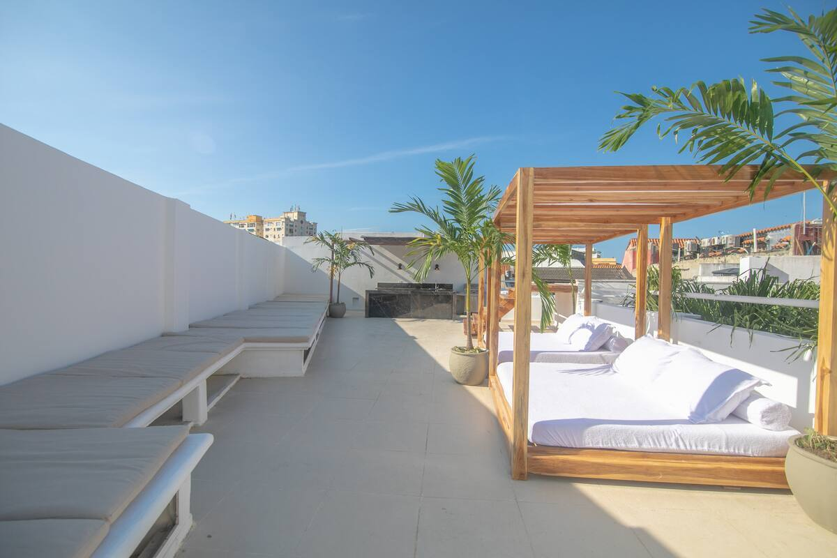 Luxury 18 Bedroom Villa in Old City image 4
