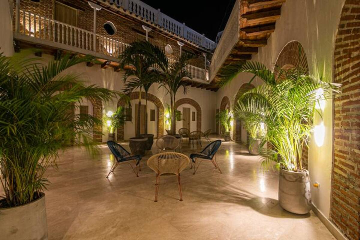 11 Bedroom Villa in the Old City image 3