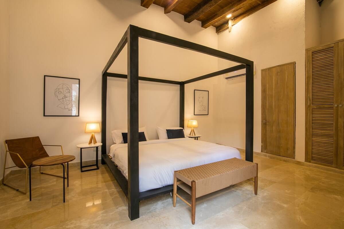 11 Bedroom Villa in the Old City image 8
