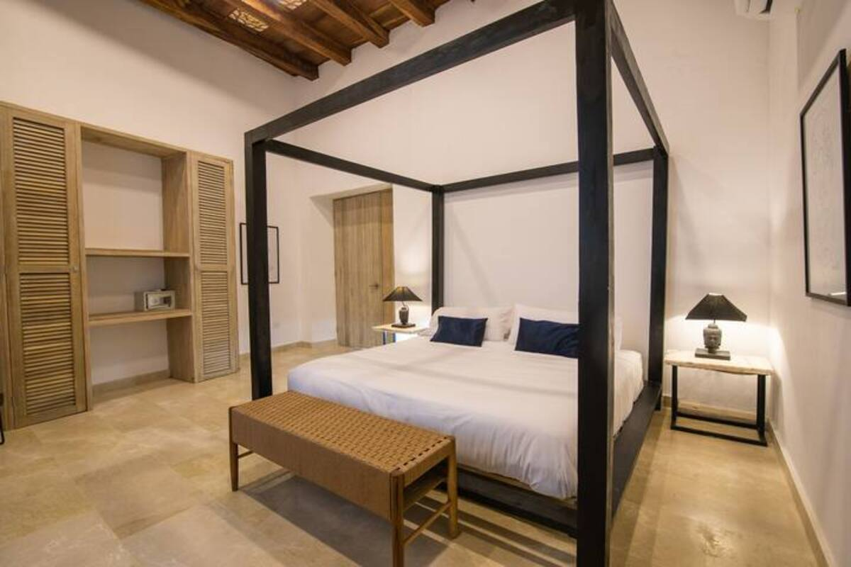 11 Bedroom Villa in the Old City image 9