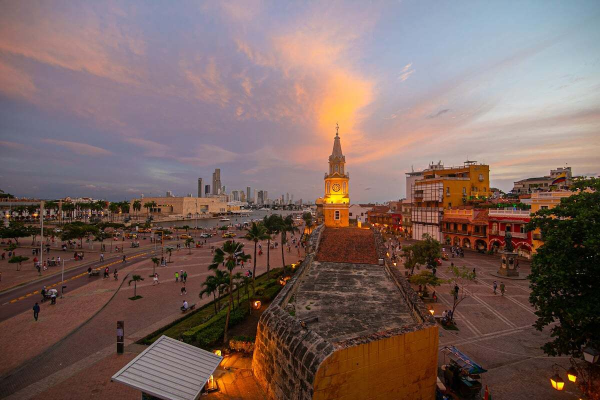 16 Bedroom in Clock Tower Plaza with Private Pool image 1