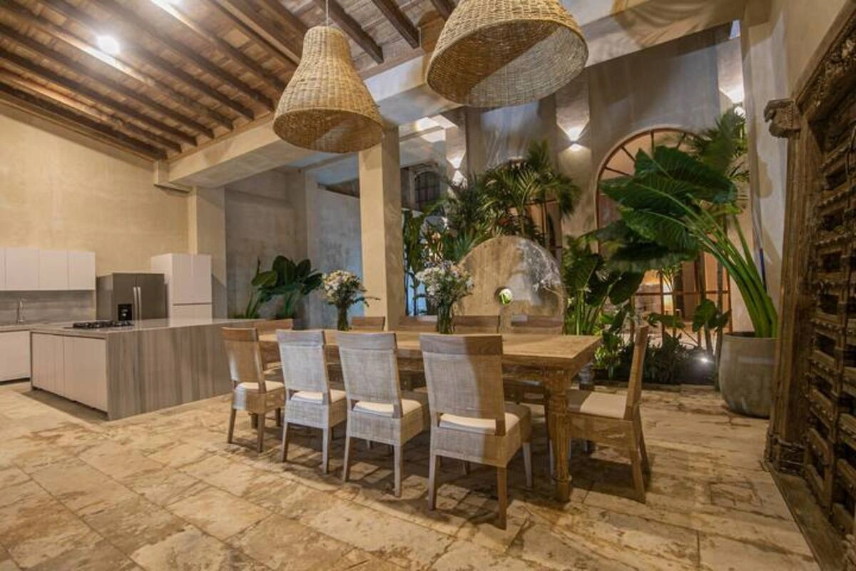 11 Bedroom Luxury Villa in Old City image 6