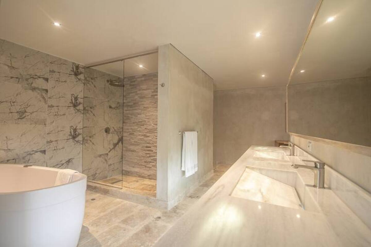 11 Bedroom Luxury Villa in Old City image 8