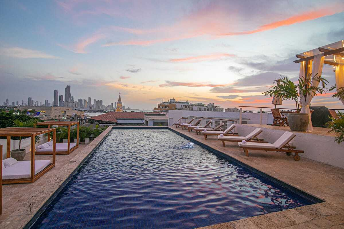 21 Bedroom Luxury Mansion in the Old City image 1
