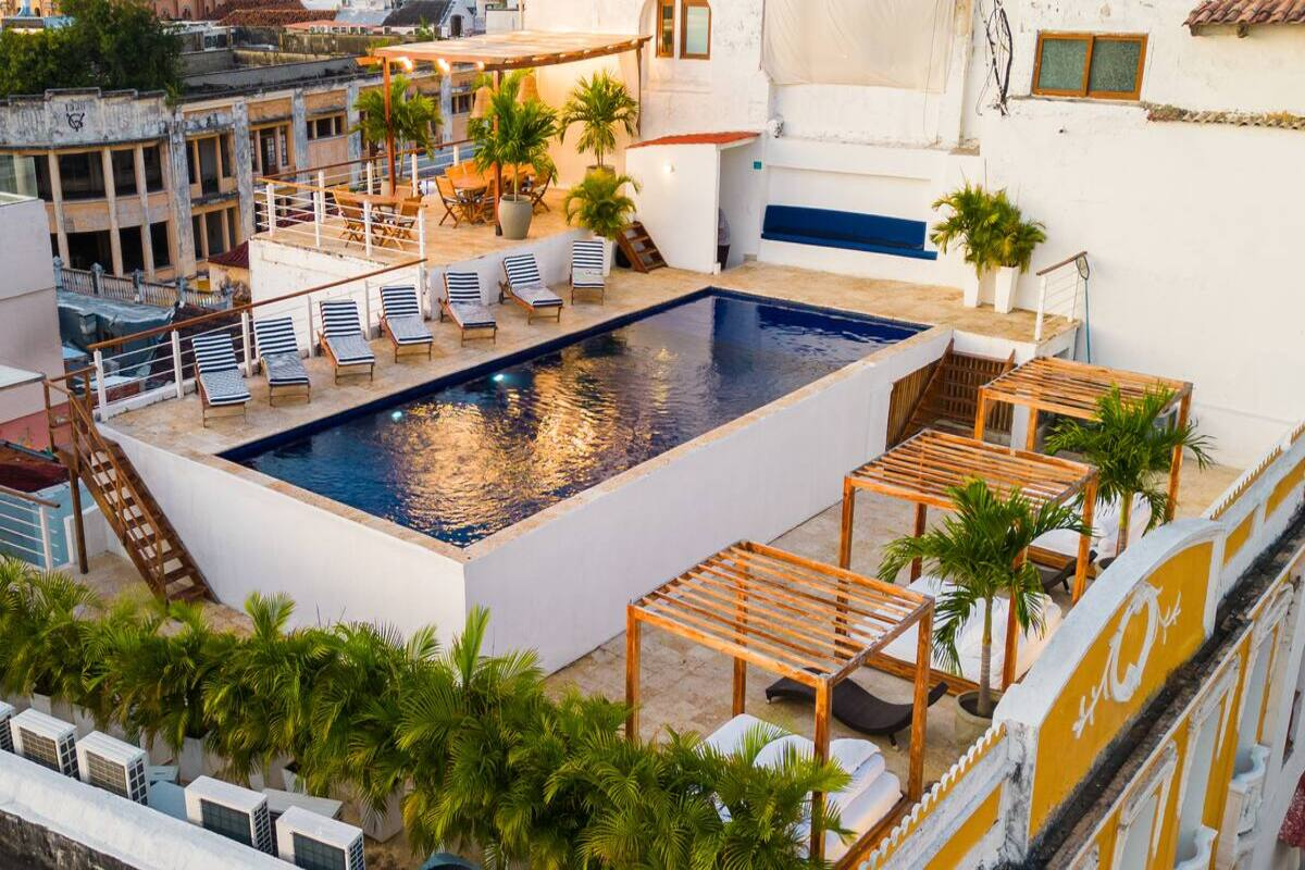 21 Bedroom Luxury Mansion in the Old City image 3