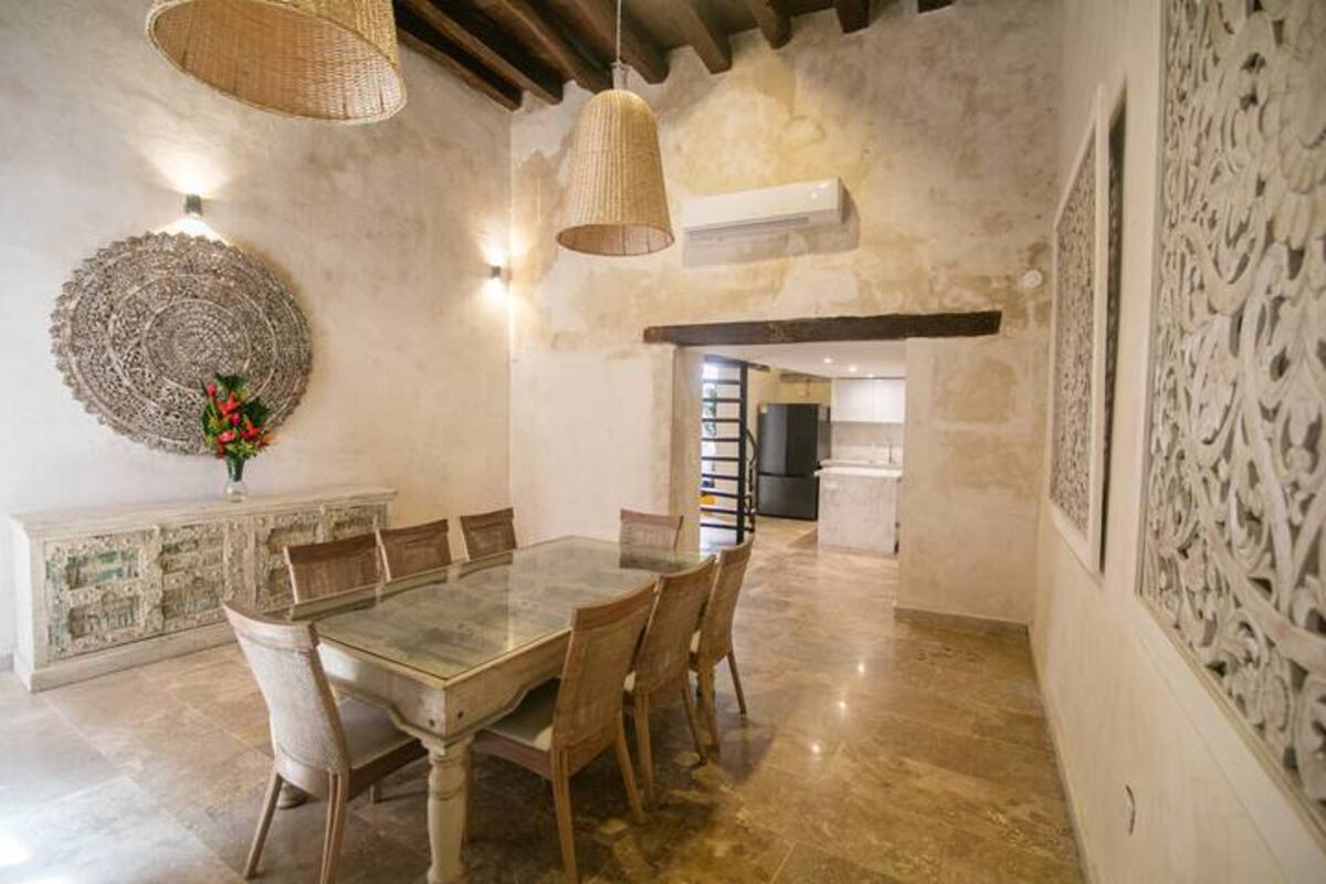 Luxury 11 Bedroom Old City Villa image 8
