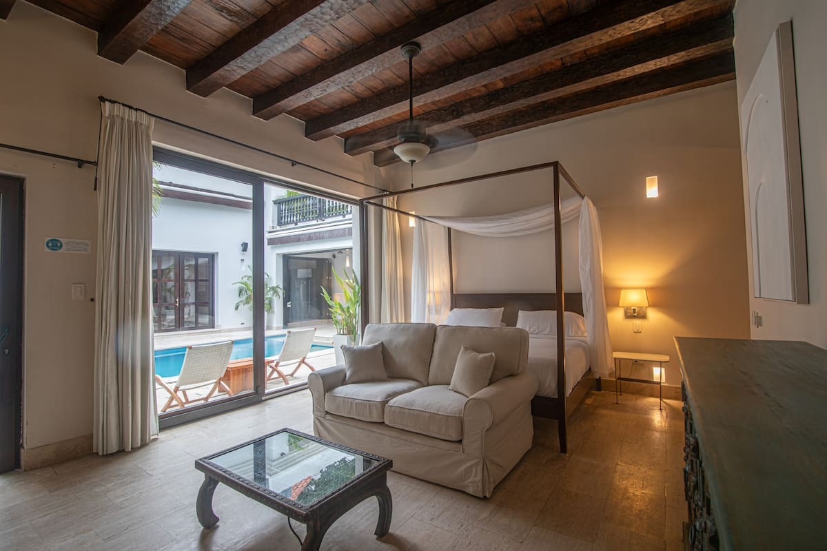Luxury 7 Bedroom Villa in Walled City image 5