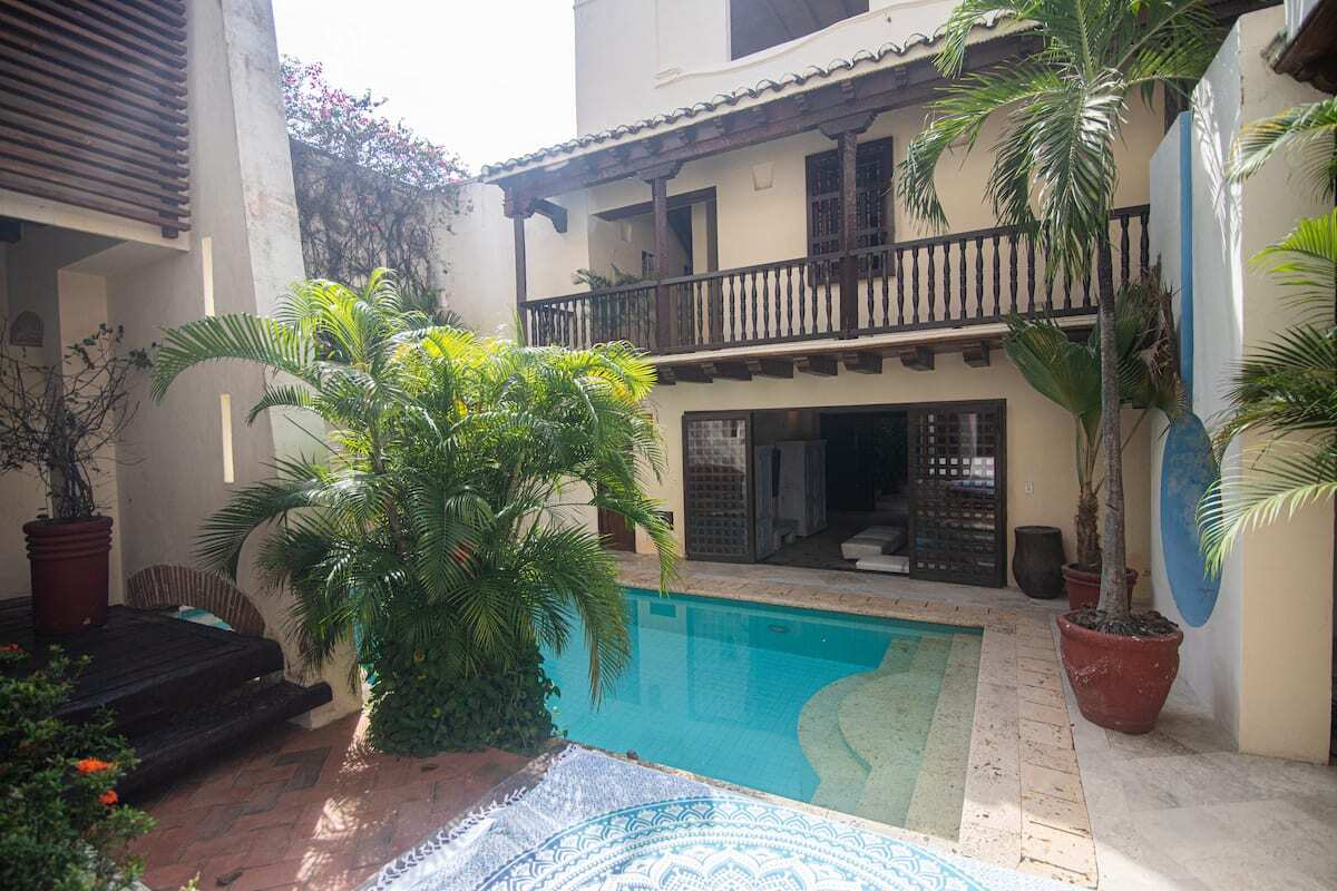 9 Bedroom Luxury Mansion In Old City image 2