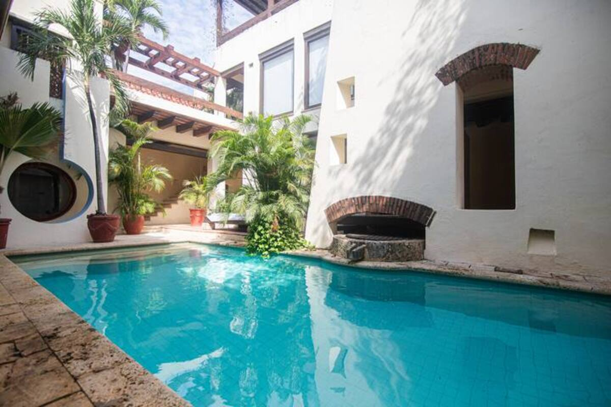 9 Bedroom Luxury Mansion In Old City image 3