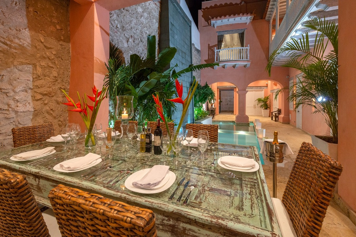 9-Bedroom Luxury Villa in the Walled City image 2